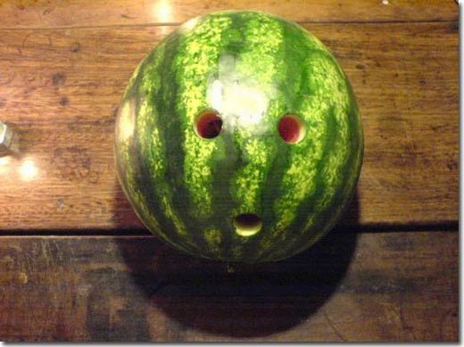 Sculptured fruits and vegetables. Good work! (17 pics)