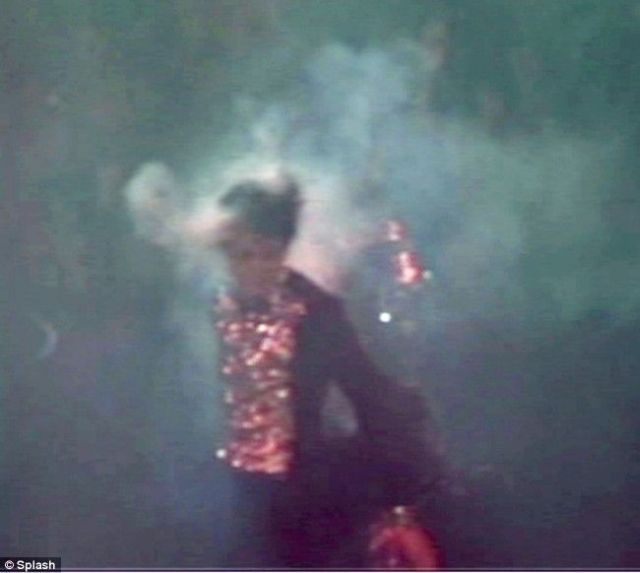 Michael Jackson’s hair on fire in Pepsi advert (12 pics + 1 video)