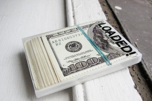Money or wallet? (7 pics)