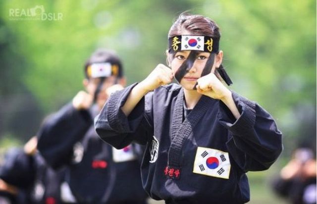 Karate girls in South Korea (9 pics)