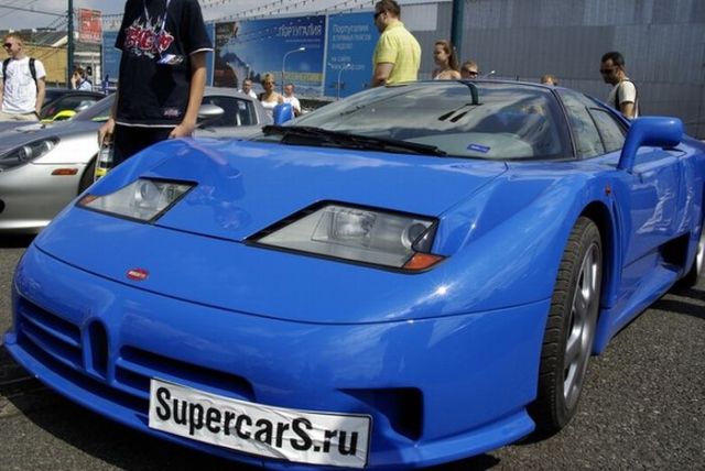 Another crashed Super car – but this time, it was a Bugatti! (14 pics)
