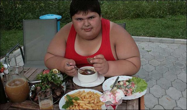 The fattest child in the world (6 pics + 1 video)