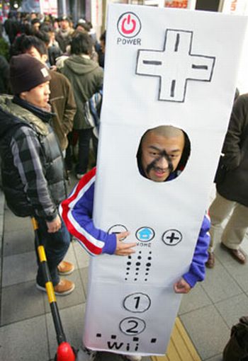 Selection of fun video game console costumes (33 pics)