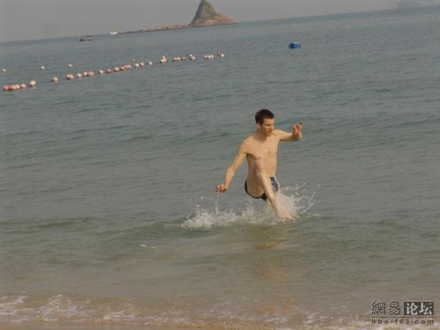 “Ballet dancer” on the beach (16 pics)