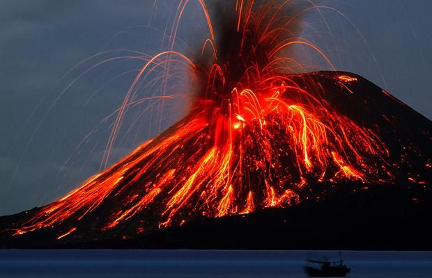 Very beautiful shots of awakening and eruption of a volcano (12 pics