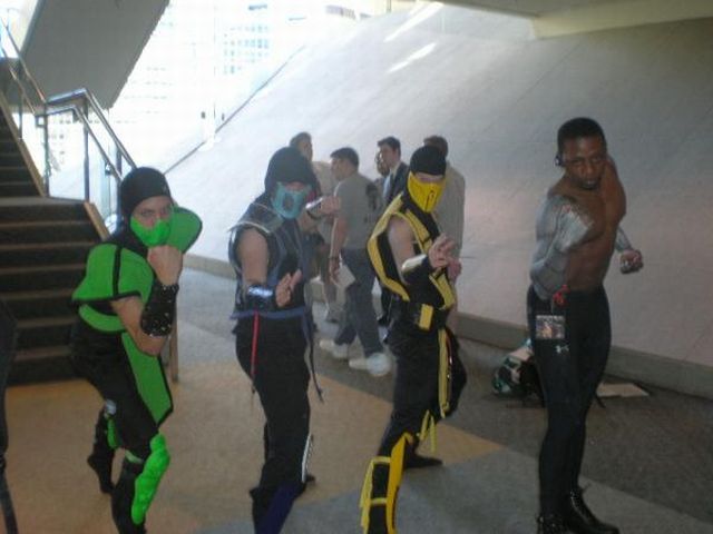 Mortal Kombat and cosplays (21 pics)