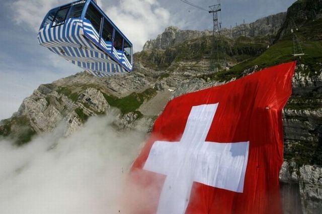 The biggest Swiss flag in the world! (11 pics)