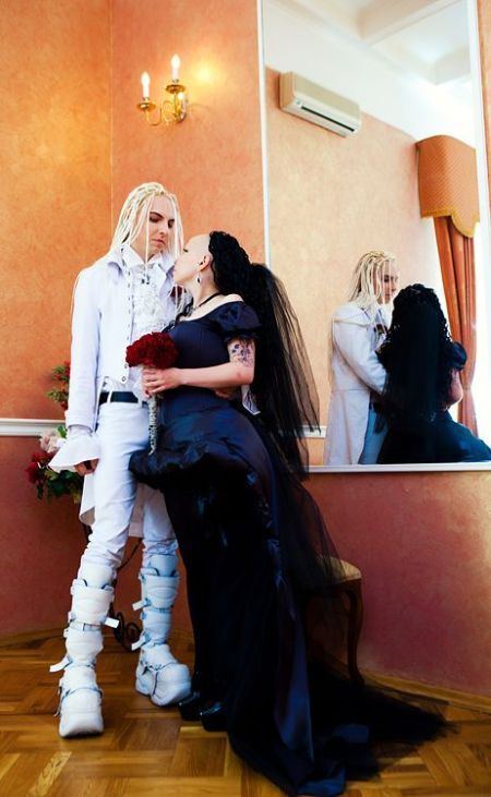 Goth wedding (33 pics)