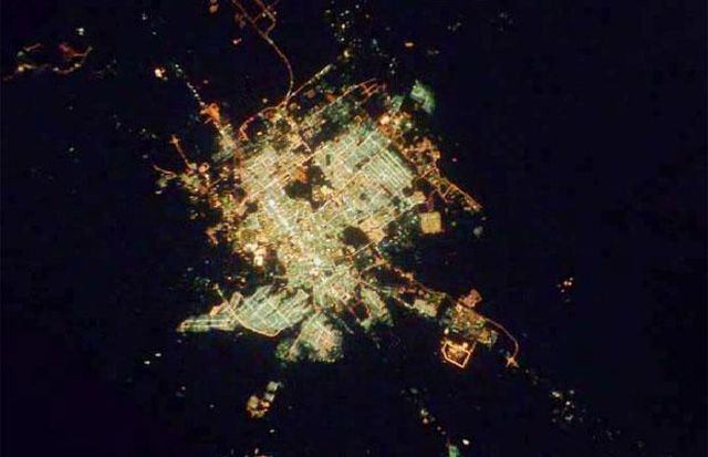 Cities at night seen from space! (21 pics)