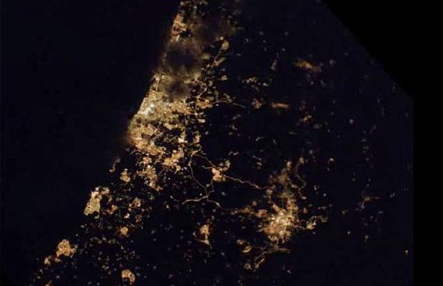 Cities at night seen from space! (21 pics)