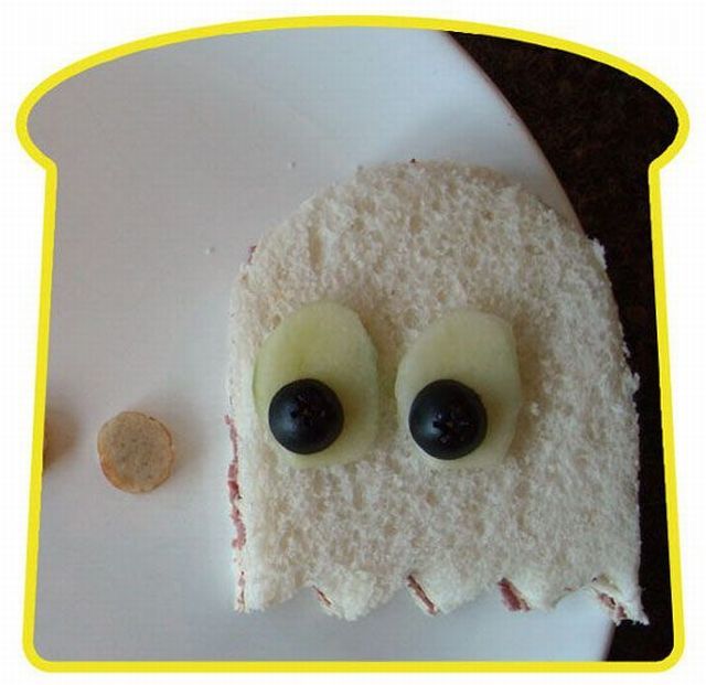 Great art with sandwiches (24 pics)