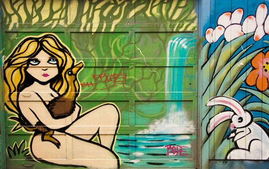 16 cool graffitis on garage doors (16 pics)