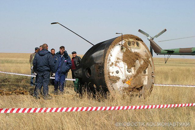 This is the landing of a “Soyuz”, a Russian spacecraft (12 pics)