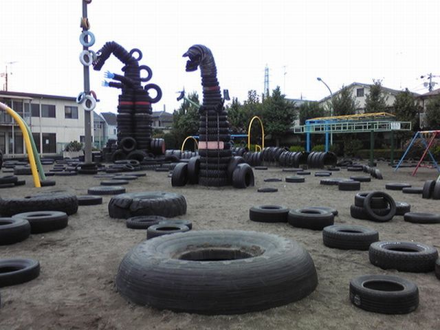 Unusual playground (14 pics)