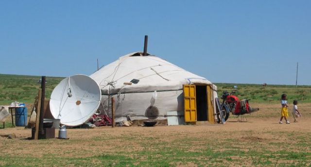 Satellite dishes will conquer the world (37 pics)