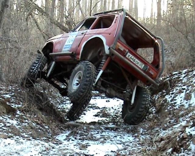 How can you transform a simple car into a monster truck?  (15 pics)