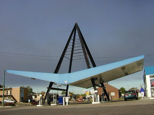 The most creative American gas stations (15 pics)