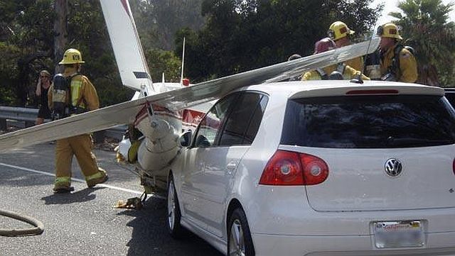 Incident on Highway 101 (10 pics)