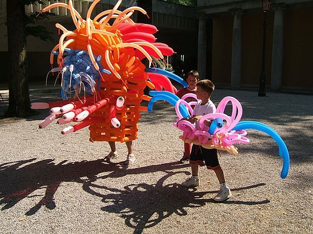 Incredible balloon creatures by Jason Hackenwerth (29 pics)