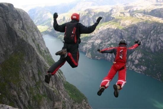 Base jumpers (32 pics)