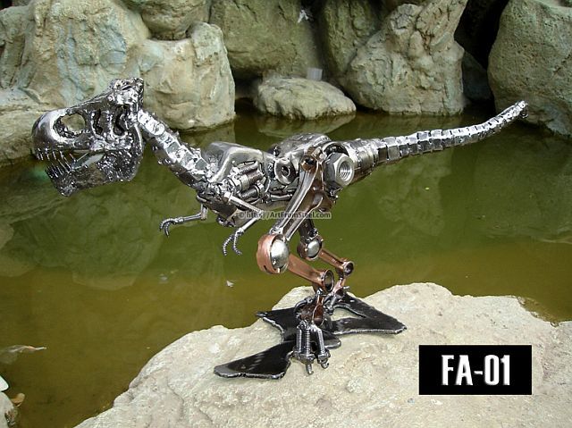 Hand-made recycled statues (77 pics)
