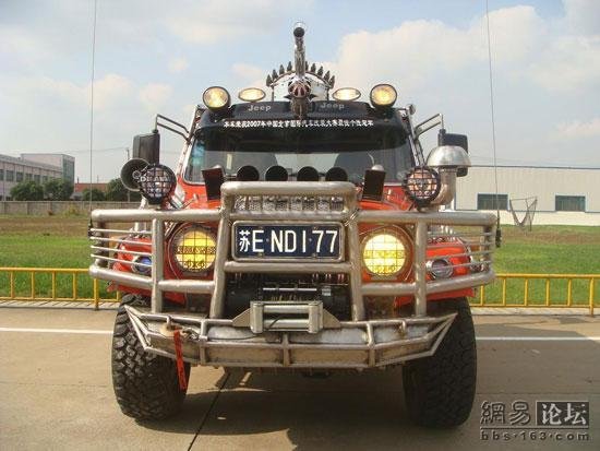 Chinese pimped SUV (12 pics) - Izismile.com