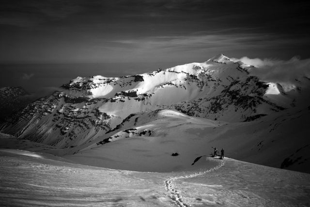 Black and white photos of the largest glacier in Europe (29 pics)