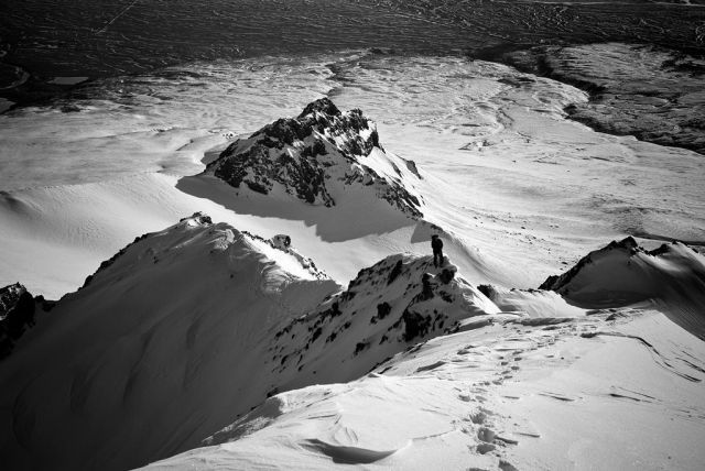 Black and white photos of the largest glacier in Europe (29 pics)