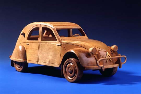 Wooden vehicules (15 pics)