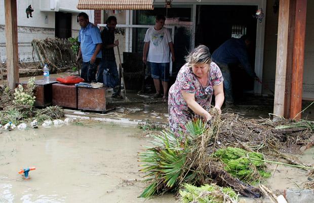 Turkey Flash Flash floods in Turkey (12 pics) - Izismile.com