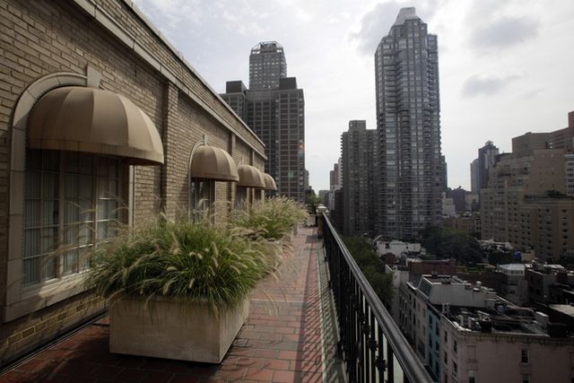 Penthouse of the boldest scammer of Wall Street (50 pics)