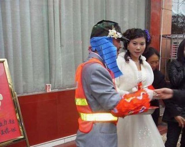 Another funny groom (6 pics)