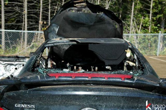 Burnt Hyundai Genesis Coupe (25 pics)