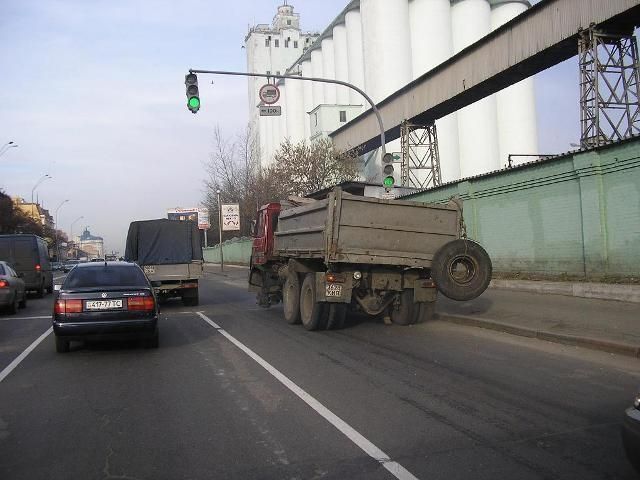 Russian drivers: skilled or crazy (15 pics + 1 video)
