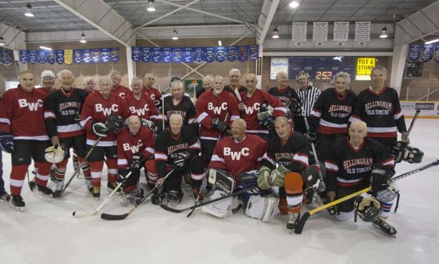 Hockey players over 80 (9 pics)