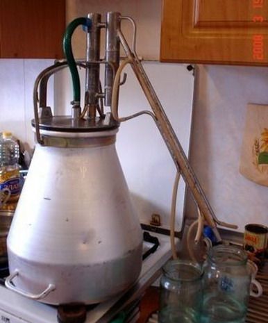 Home distillation apparatus from around the world (27 pics)