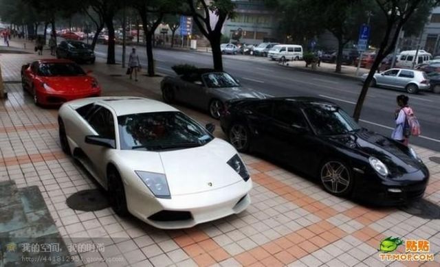 Supercars in China (35 pics)