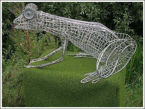 Art from shopping trolleys (10 pics)