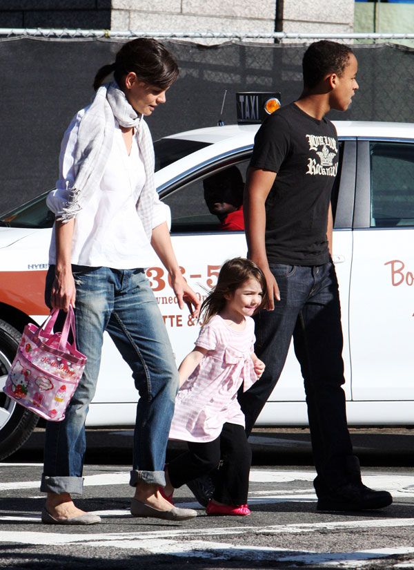 Tom Cruise with his family (9 pics)
