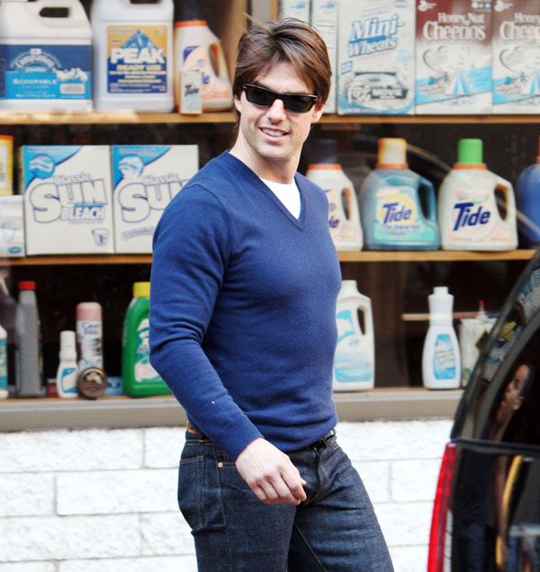Tom Cruise with his family (9 pics)
