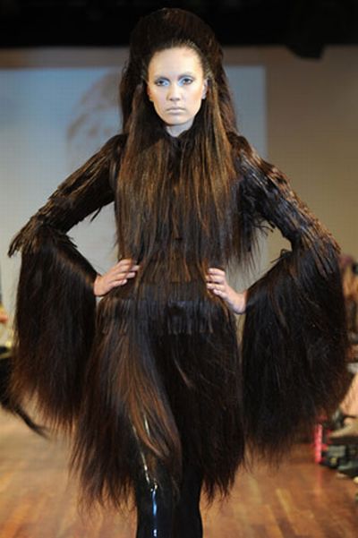 Charlie le Mindu's hairy creations at London fashion week (14 pics)