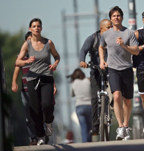 Tom and Katie jogging out together (7 pics)