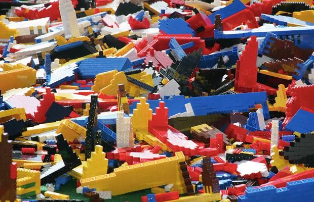 Lego house has been demolished (13 pics)