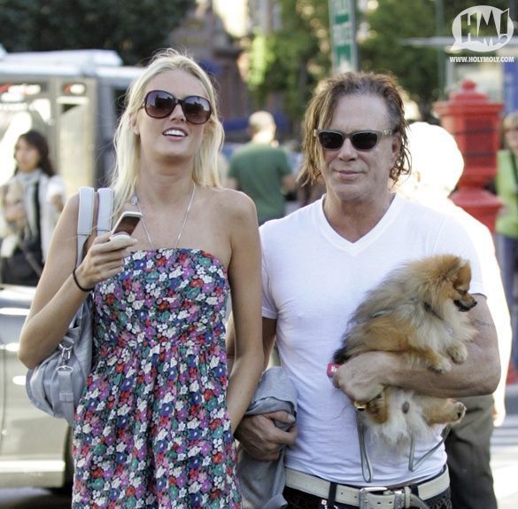 Mickey Rourke spotted in New York (7 pics) - Izismile.com