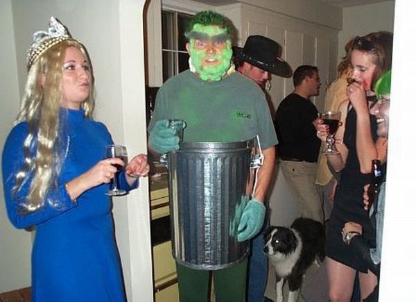 Weird and hilarious Halloween costumes (46 pics)