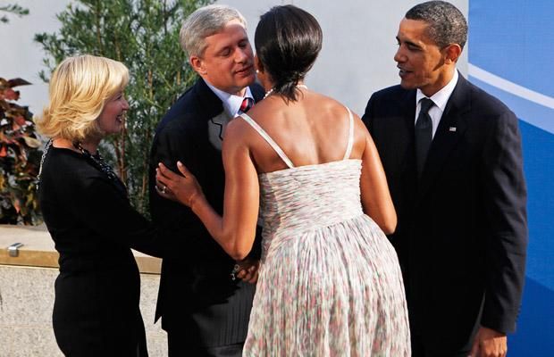 Berlusconi is the only one who won’t have Michelle Obama’s hugs! (10 pics)