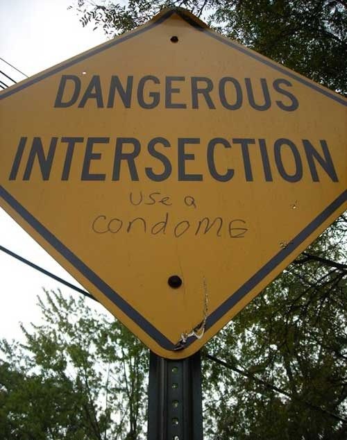 Hilarious modified signs (24 pics)