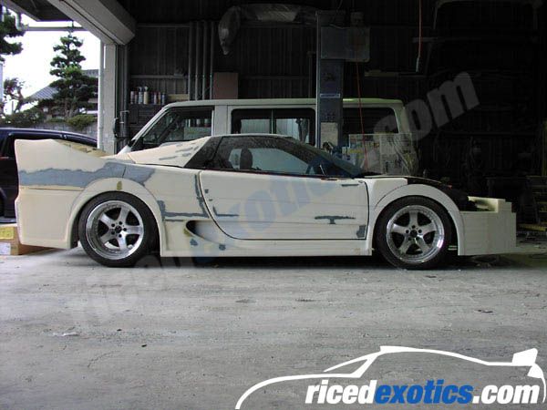 How to make a Ferrari out of an Acura NSX (20 pics)