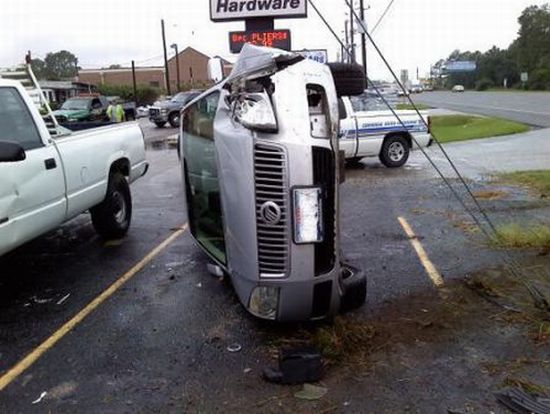 Best parking job ever! (3 pics)
