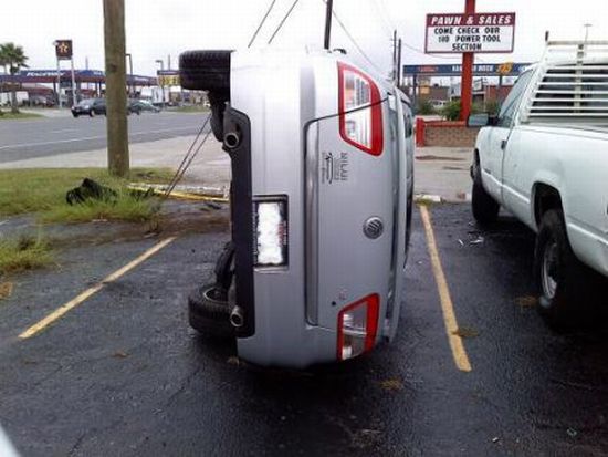 Best parking job ever! (3 pics)